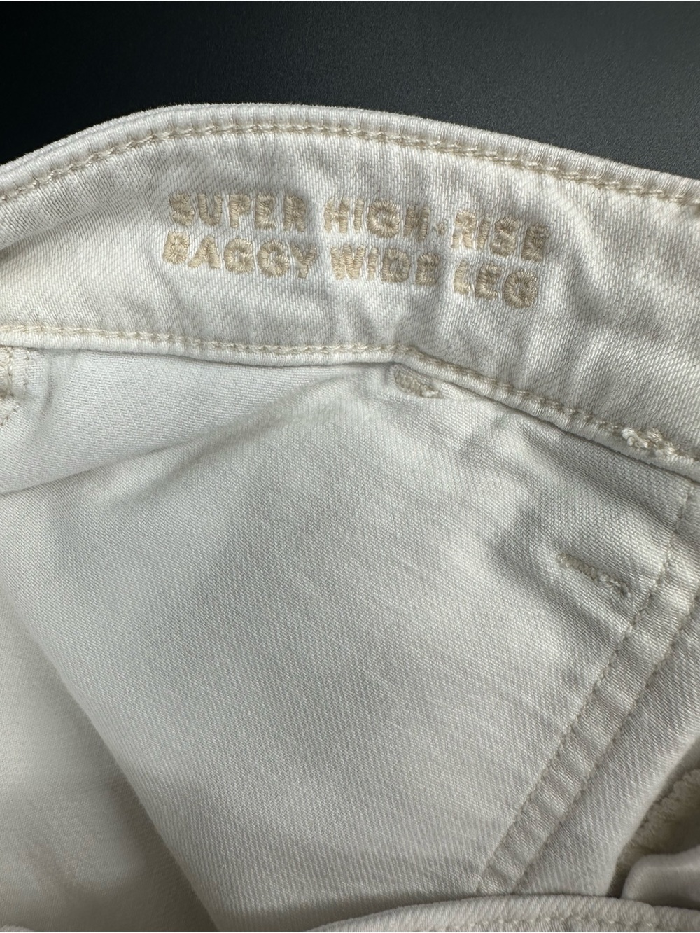 American Eagle Super High Rise Baggy Wide Leg Utility Jeans Off-White Sz 6 1312 - Picture 8 of 10